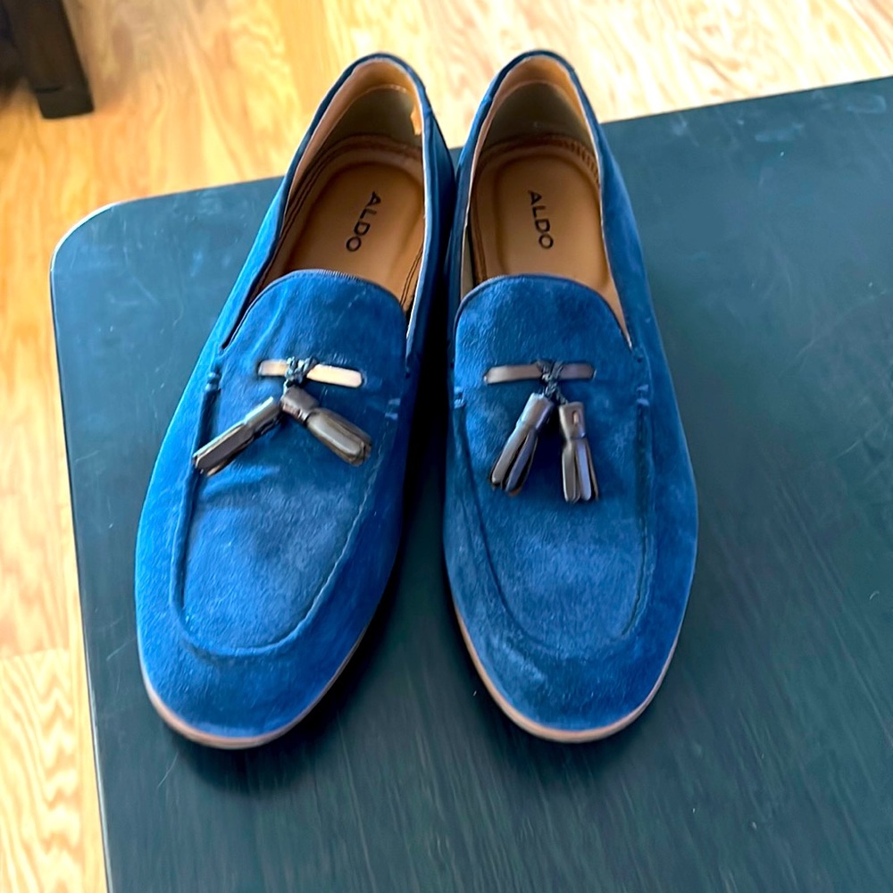 Blue Velvet Loafers, tassel size 9